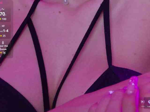LucyRouse webcam