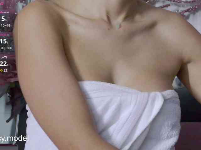 LucyRouse webcam