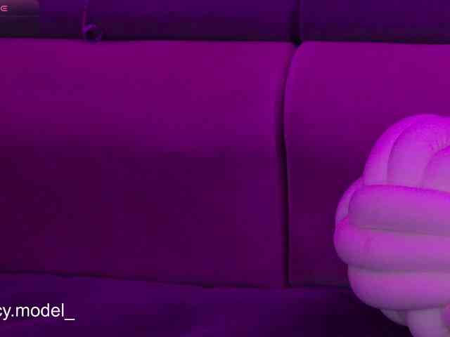 LucyRouse webcam