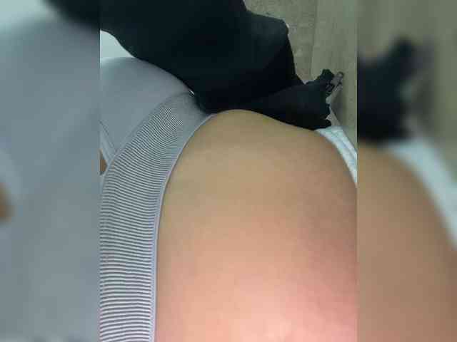 LucyRouse webcam