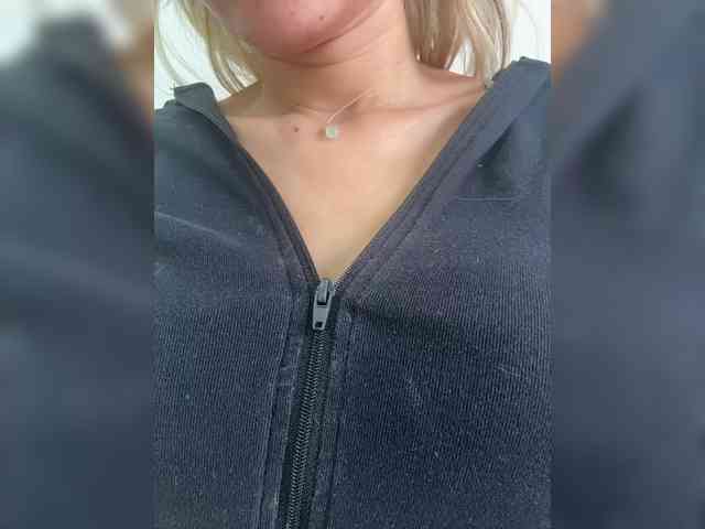 LucyRouse webcam