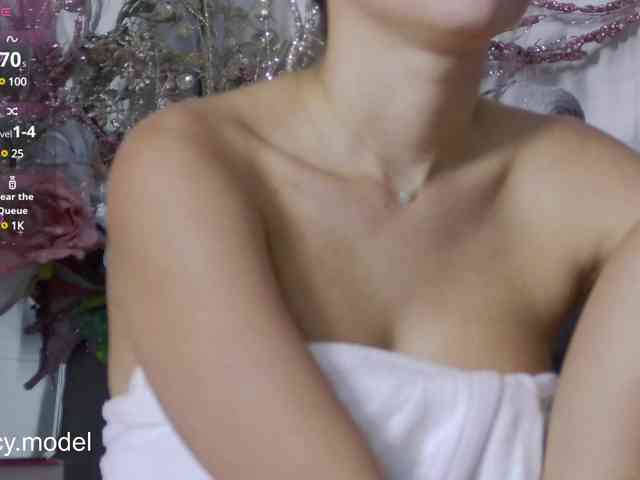 LucyRouse webcam