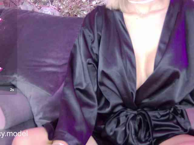 LucyRouse webcam