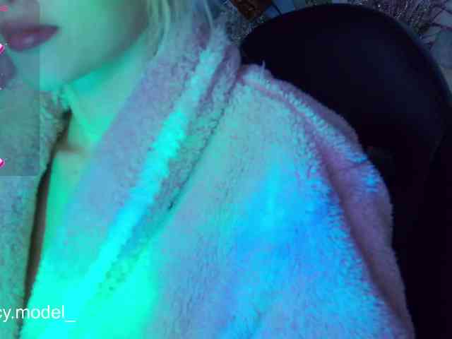 naked live chat Lucygirl-