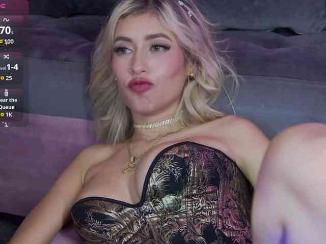 LucyRouse webcam