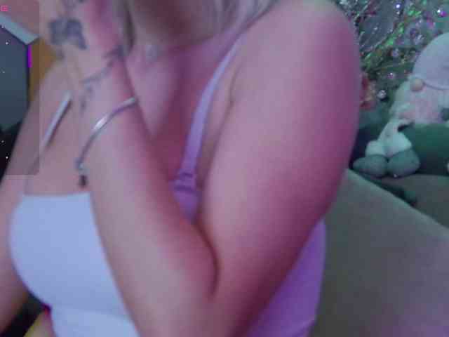 LucyRouse webcam