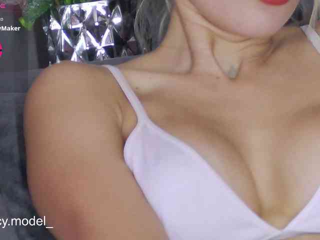 LucyRouse webcam