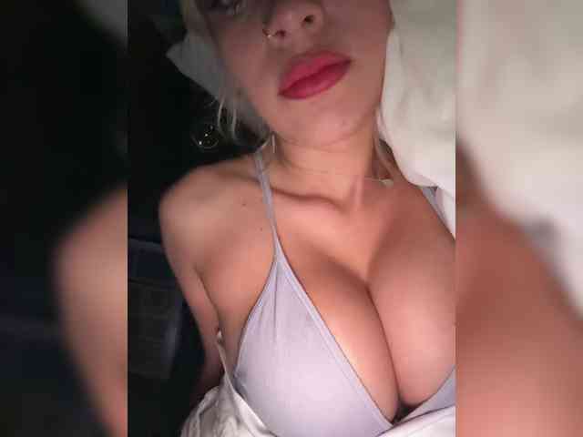 LucyRouse webcam