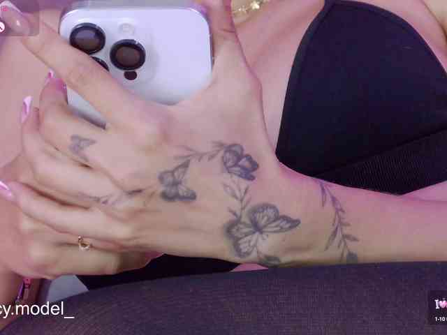 LucyRouse webcam