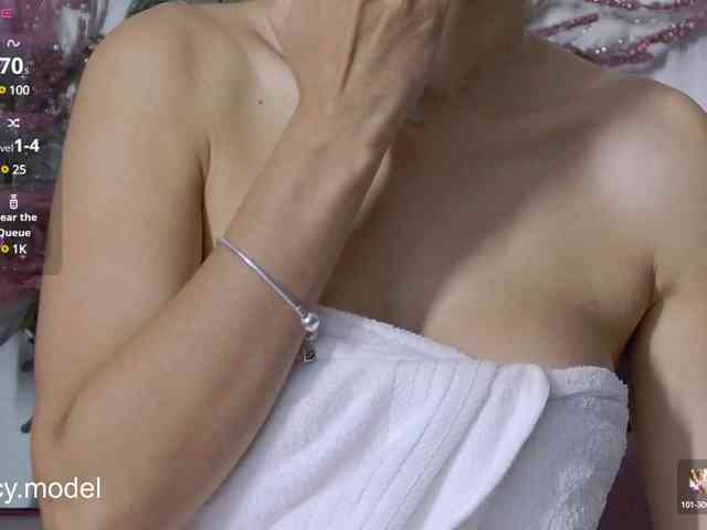 LucyRouse webcam