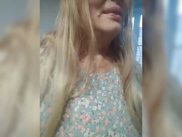 Discover sweet camslut Marionaa Marionaa from BongaCams