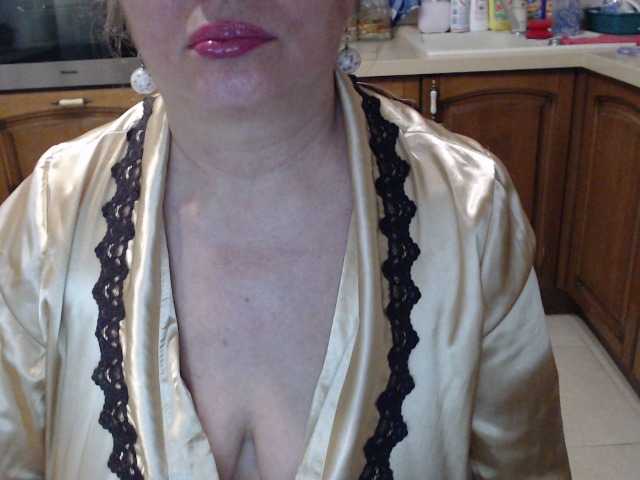 go to chat with MonaMonako