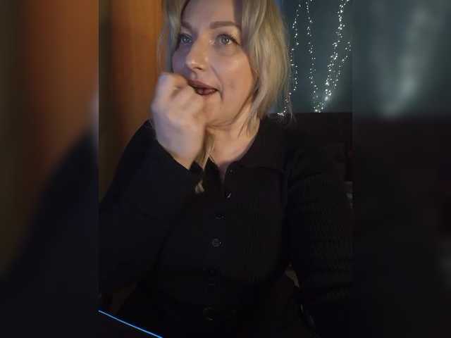 Tanysha-1's BongaCams show and profile