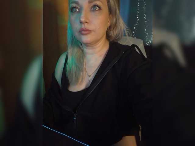 Tanysha-1's BongaCams show and profile