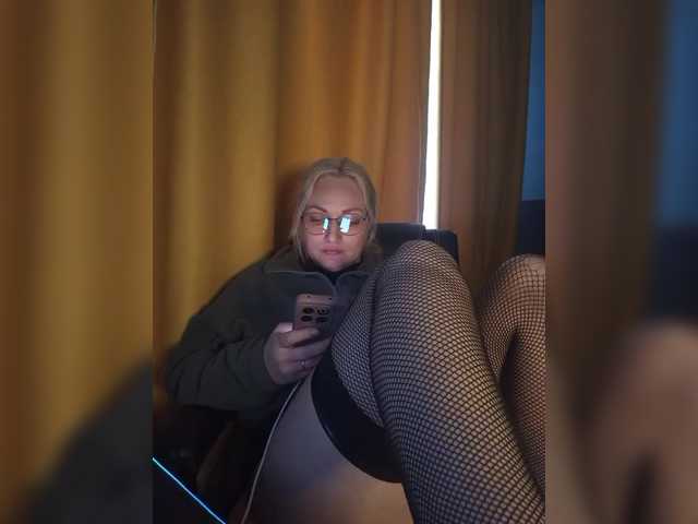 Tanysha-1's BongaCams show and profile