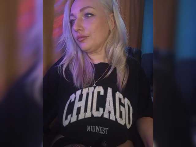 Tanysha-1's BongaCams show and profile