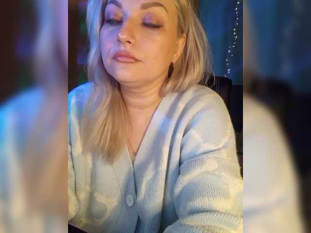 Tanysha-1's BongaCams show and profile