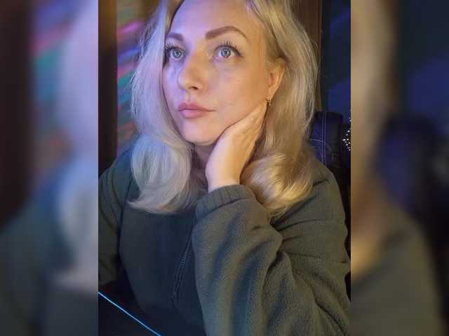 Tanysha-1's BongaCams show and profile