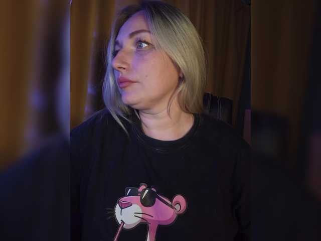 Tanysha-1's BongaCams show and profile