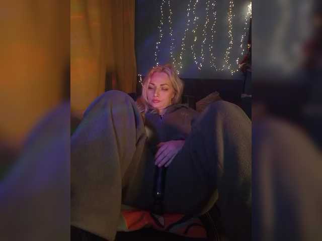 Tanysha-1's BongaCams show and profile