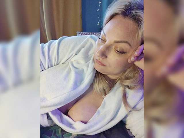 Tanysha-1's BongaCams show and profile