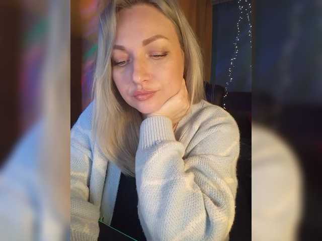 Tanysha-1's BongaCams show and profile