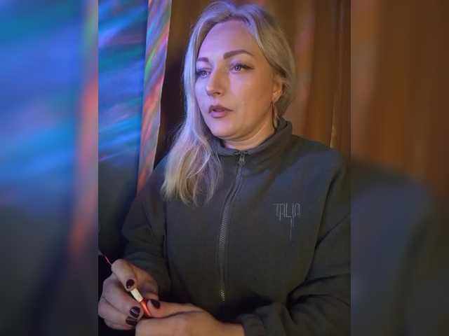 Tanysha-1's BongaCams show and profile