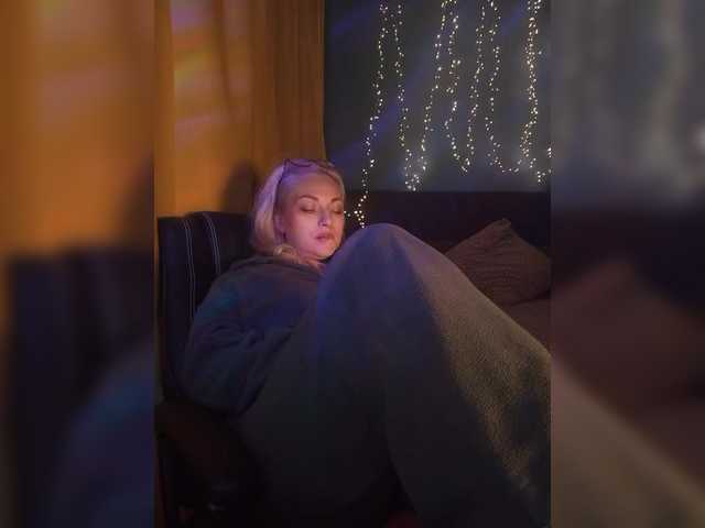 Tanysha-1's BongaCams show and profile