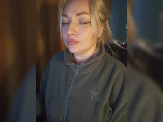 Tanysha-1's BongaCams show and profile