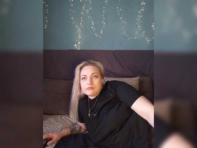 Tanysha-1's BongaCams show and profile