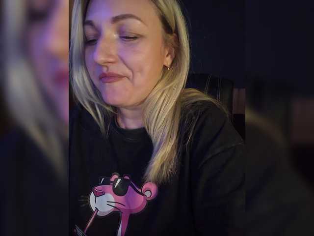 Tanysha-1's BongaCams show and profile