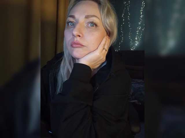 Tanysha-1's BongaCams show and profile