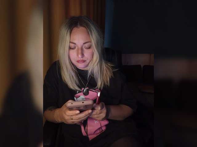 Tanysha-1 from BongaCams