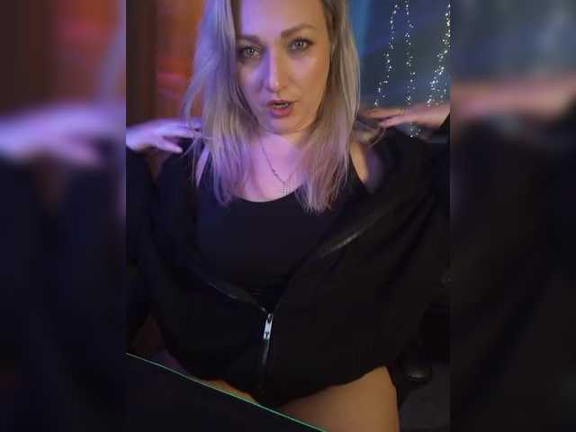 Tanysha-1's BongaCams show and profile