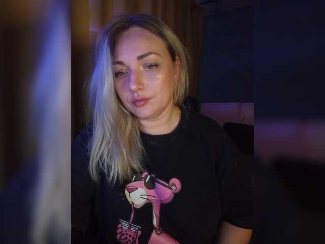 Tanysha-1's BongaCams show and profile