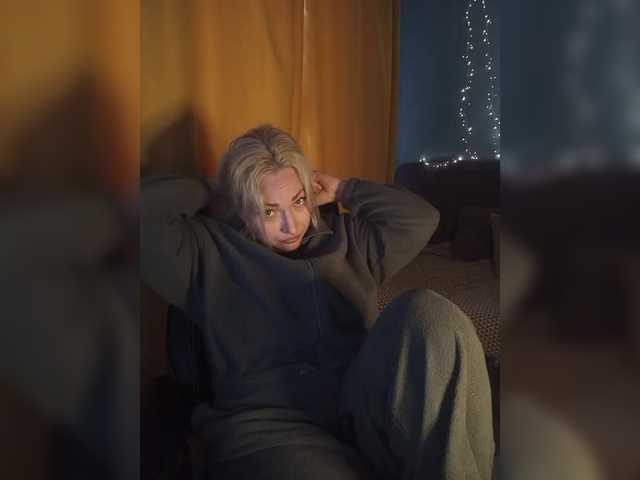 Tanysha-1's BongaCams show and profile