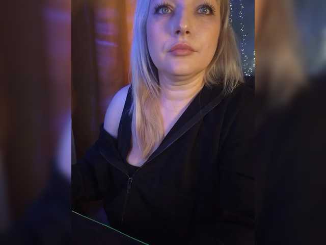 Tanysha-1's BongaCams show and profile