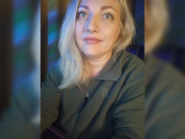 Tanysha-1's BongaCams show and profile