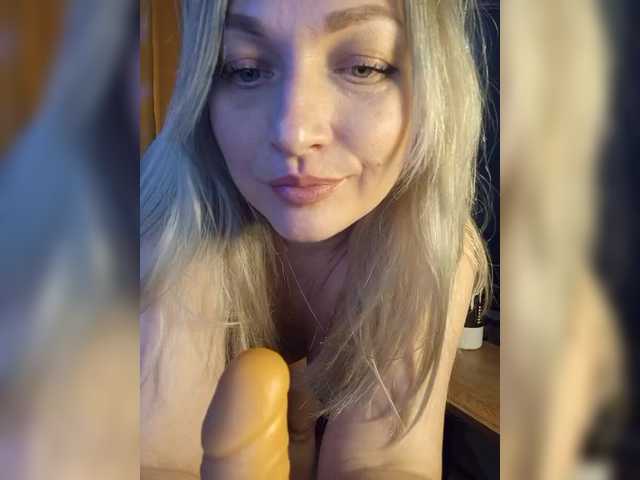 Tanysha-1's BongaCams show and profile