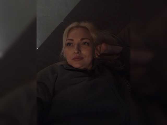 Tanysha-1's BongaCams show and profile