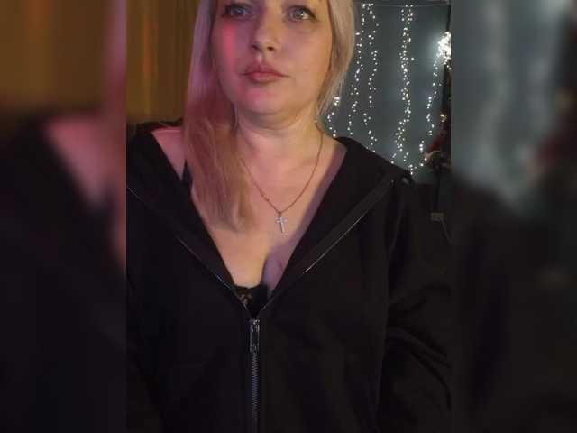 Tanysha-1's BongaCams show and profile