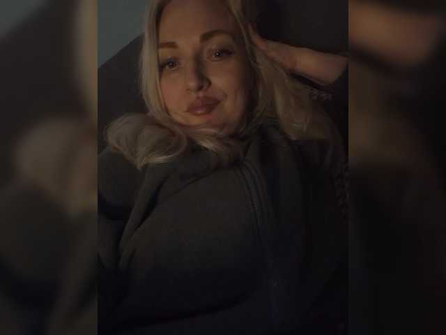 Tanysha-1's BongaCams show and profile