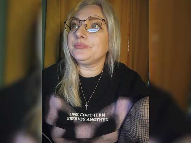 Tanysha-1's BongaCams show and profile