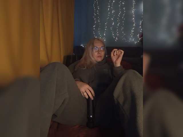 Tanysha-1's BongaCams show and profile