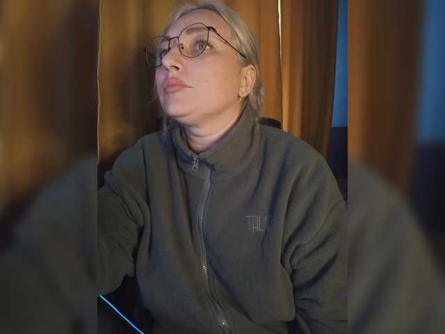 Tanysha-1's BongaCams show and profile