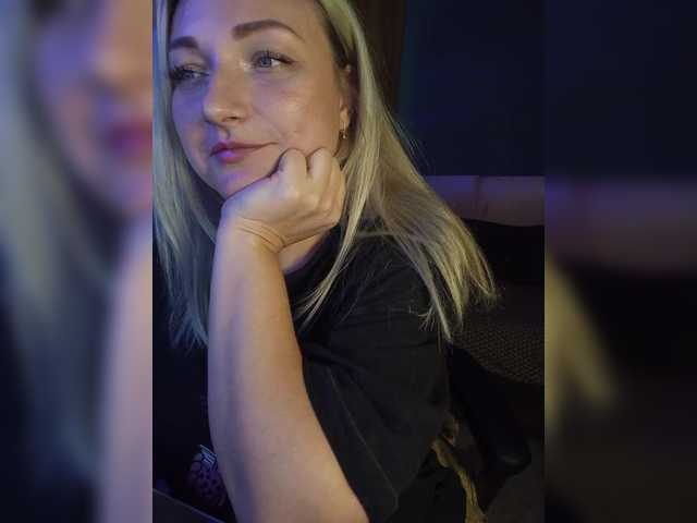 Tanysha-1's BongaCams show and profile