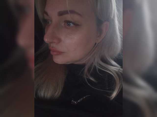 Tanysha-1's BongaCams show and profile