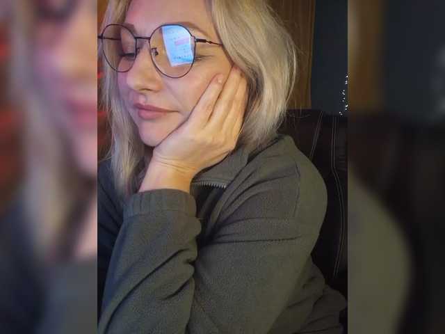 Tanysha-1's BongaCams show and profile