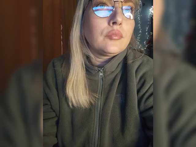 Tanysha-1's BongaCams show and profile