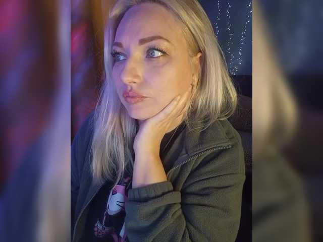 Tanysha-1's BongaCams show and profile